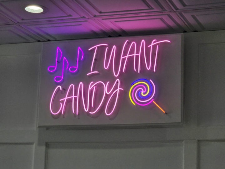 I want candy neon sign