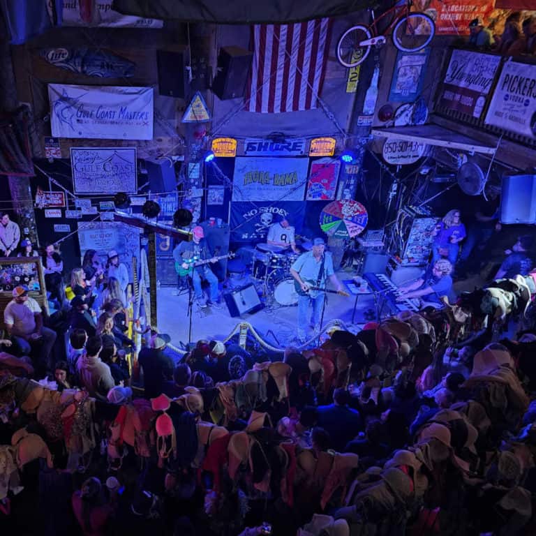 Best Bars in Gulf Shores and Orange Beach, AL - Gulf Coast Journeys