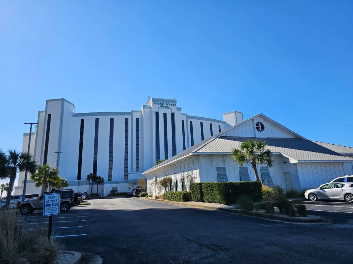 Island House Hotel exterior