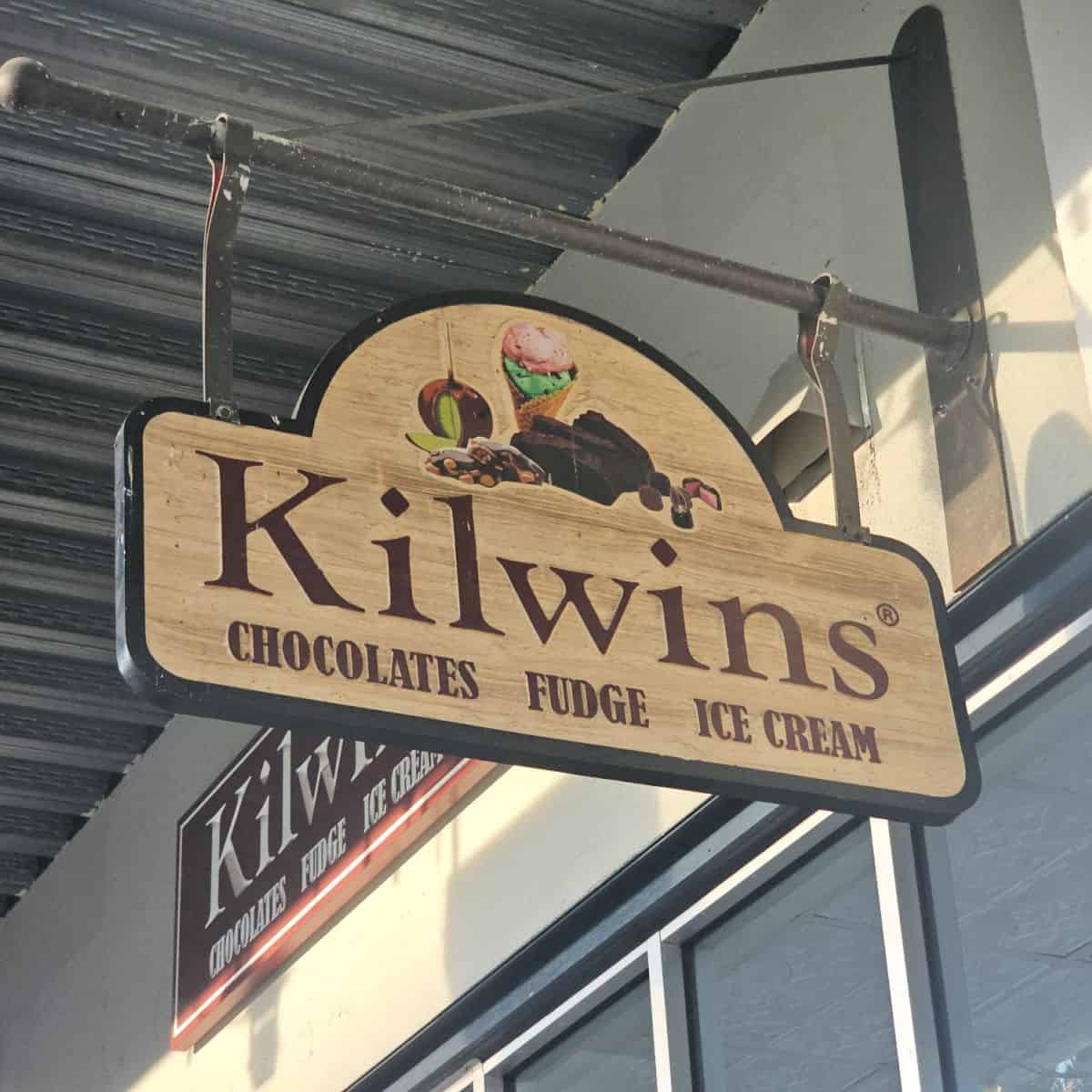 KILWINS chocolate fudge ice cream sign