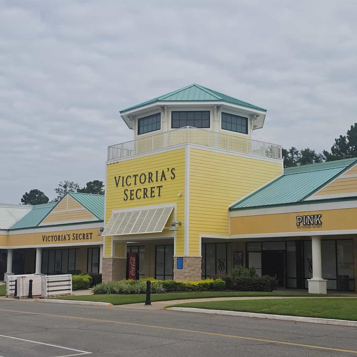 Victoria's Secret and Pink signs over the entrance to the store at Tanger Outlet